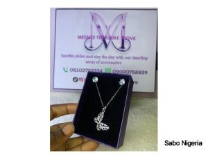 MINI ZIRCONIA NECKLACE WITH EARRING